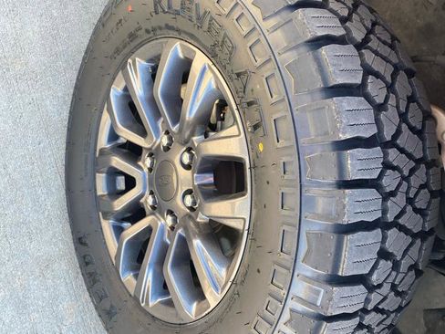 Used 2019 Ford Ranger XLT w/ Equipment Group 302A Luxury AWD/4WD image 12