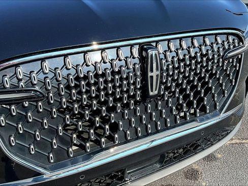 Used 2025 Lincoln Aviator Reserve w/ Illumination Package image 31