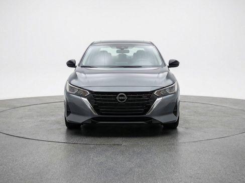 Used 2025 Nissan Sentra SV FWD image 2