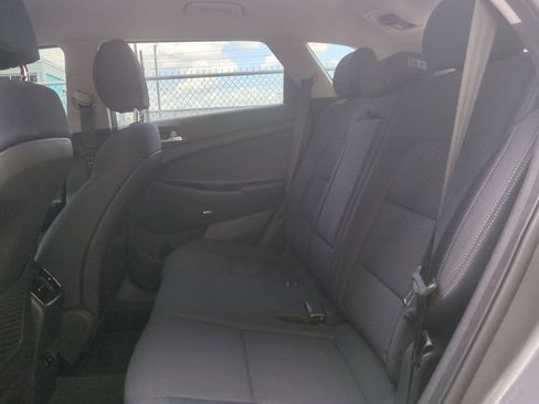 Used 2020 Hyundai Tucson Sport FWD image 16