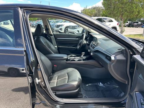 Used 2023 Nissan Altima 2.5 SR image 34