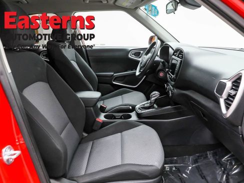 Used 2023 Kia Soul LX w/ Option Group 015 FWD image 24
