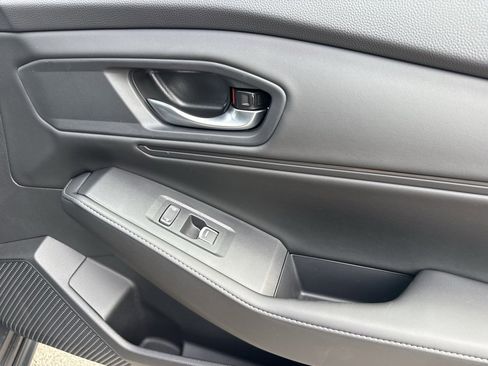 Used 2025 Honda Accord Sport image 46