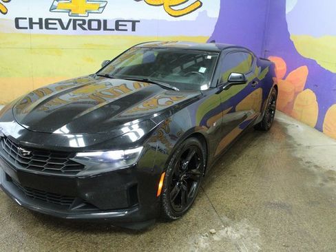 Used 2020 Chevrolet Camaro LT image 4