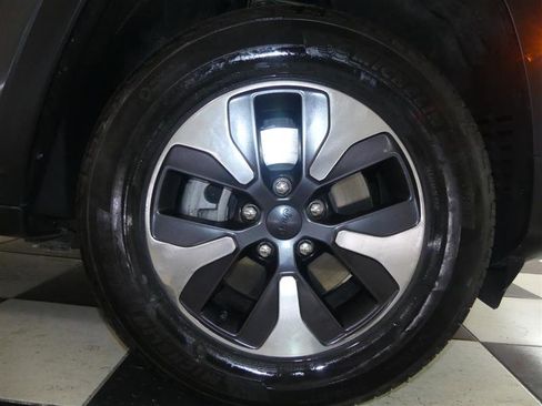 Used 2024 Jeep Grand Cherokee Limited 4xe image 35