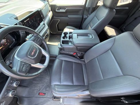 Used 2026 GMC Sierra 1500 SLT AWD/4WD image 10