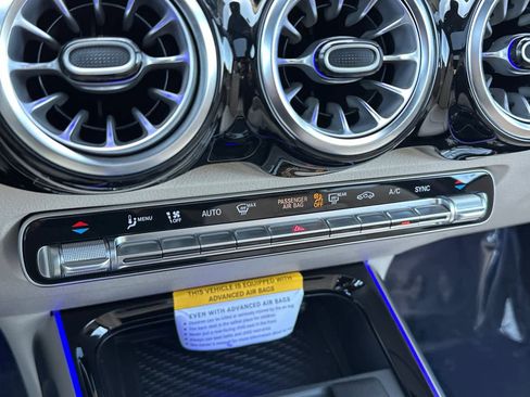 New 2025 Mercedes-Benz GLB 250 4MATIC image 19