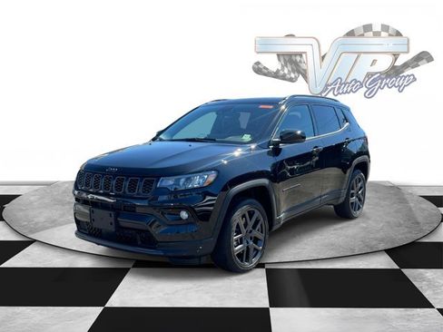 Used 2026 Jeep Compass Limited w/ Sun, Sound & Navigation Group AWD/4WD image 2
