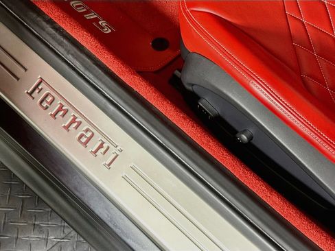 Used 2021 Ferrari 812 GTS RWD image 20