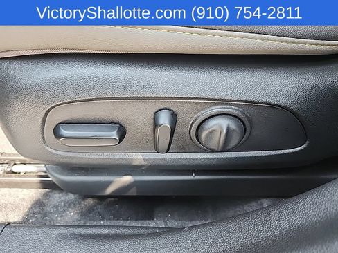 Used 2026 Chevrolet Trax ACTIV w/ Sunroof Package FWD image 20