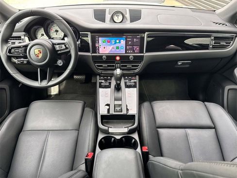 Certified 2025 Porsche Macan Turbo AWD/4WD image 17