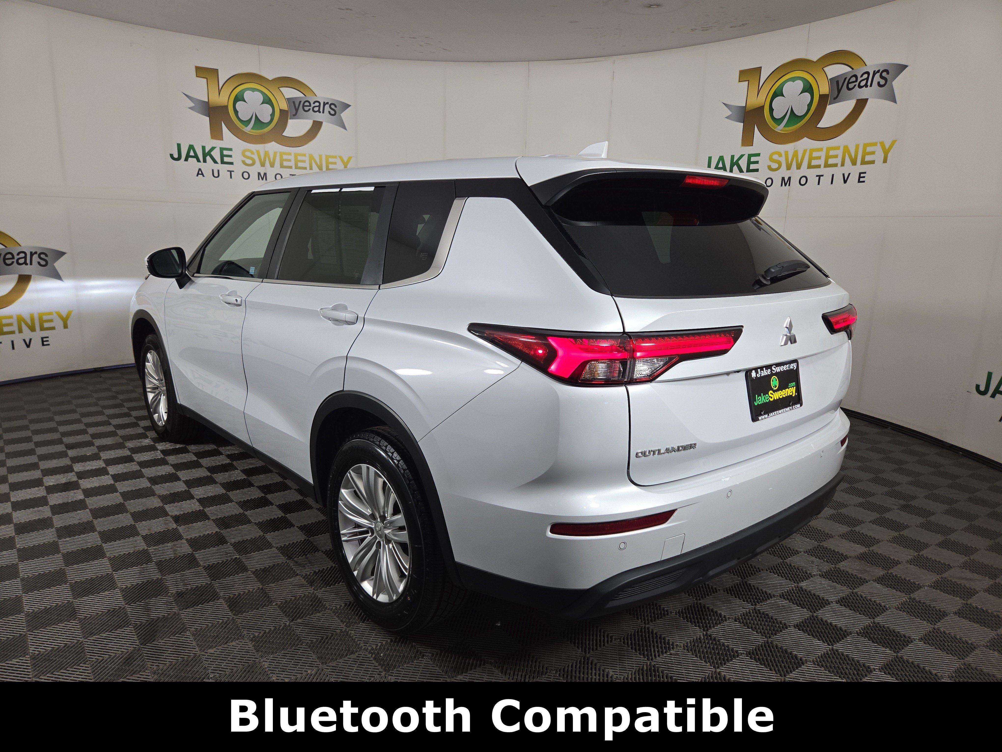 Used 2024 Mitsubishi Outlander ES AWD/4WD image 7