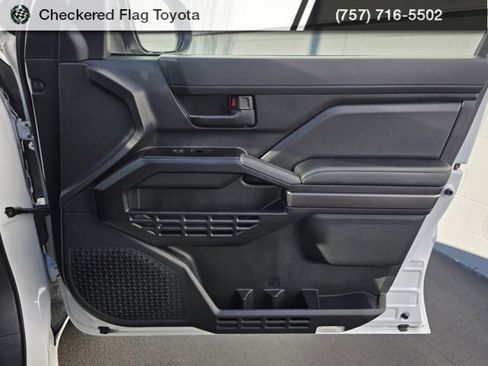 Used 2025 Toyota 4Runner SR5 image 42