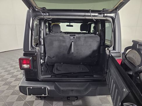 Used 2019 Jeep Wrangler Sport AWD/4WD image 24