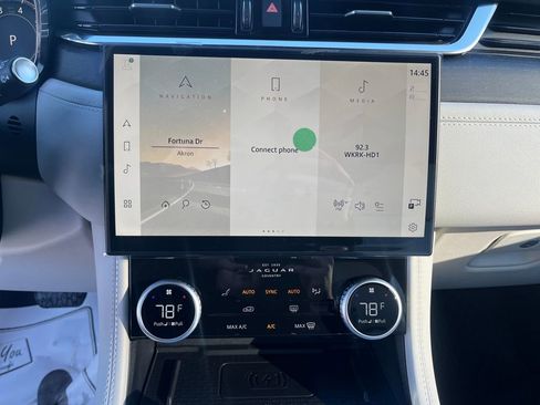 New 2026 Jaguar F-PACE R-Dynamic S image 17