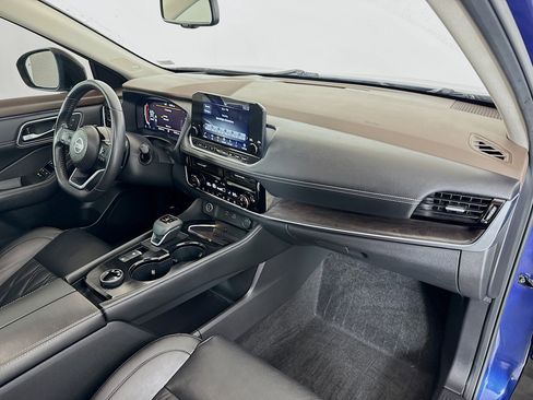 Used 2021 Nissan Rogue Platinum image 28