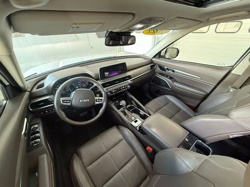 Used 2022 Kia Telluride SX w/ Towing Package FWD image 24
