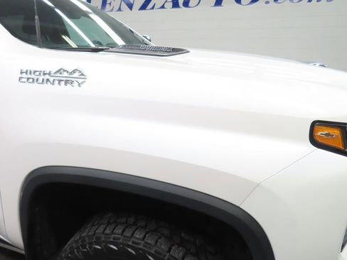 Used 2024 Chevrolet Silverado 3500 High Country w/ High Country Premium Package AWD/4WD image 34