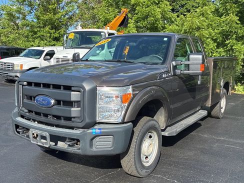 Used 2015 Ford F250 XL w/ Power Equipment Group AWD/4WD image 1