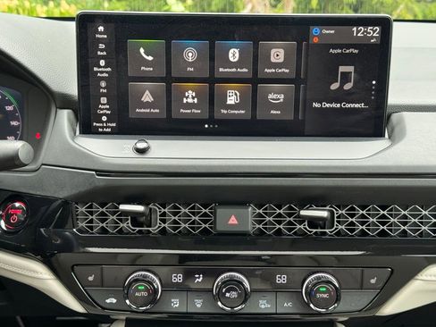 Certified 2025 Honda Accord EX-L image 17