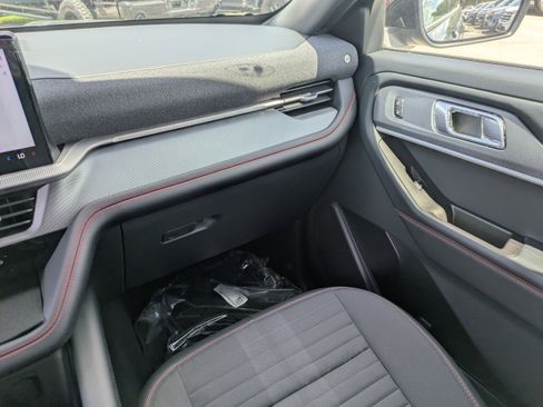 New 2026 Ford Explorer ST-Line w/ ST-Line Street Pack RWD image 15