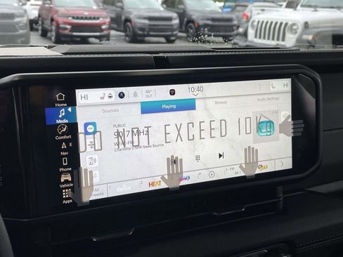 New 2025 Jeep Gladiator Mojave image 36