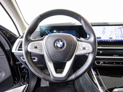 Used 2024 BMW X7 xDrive40i image 21