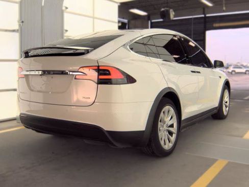 Used 2016 Tesla Model X 75D AWD/4WD image 8
