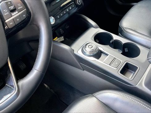 Used 2024 Ford Escape Platinum AWD/4WD image 11