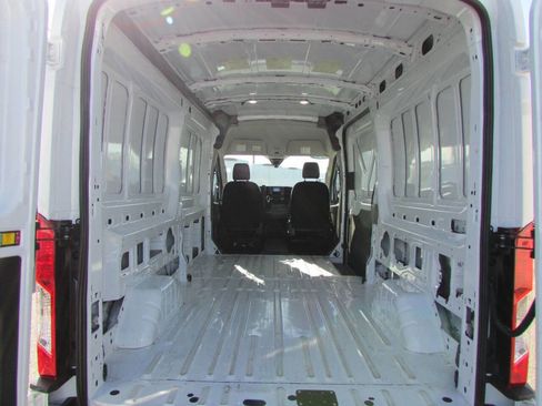 Used 2023 Ford Transit 250 Medium Roof AWD image 23