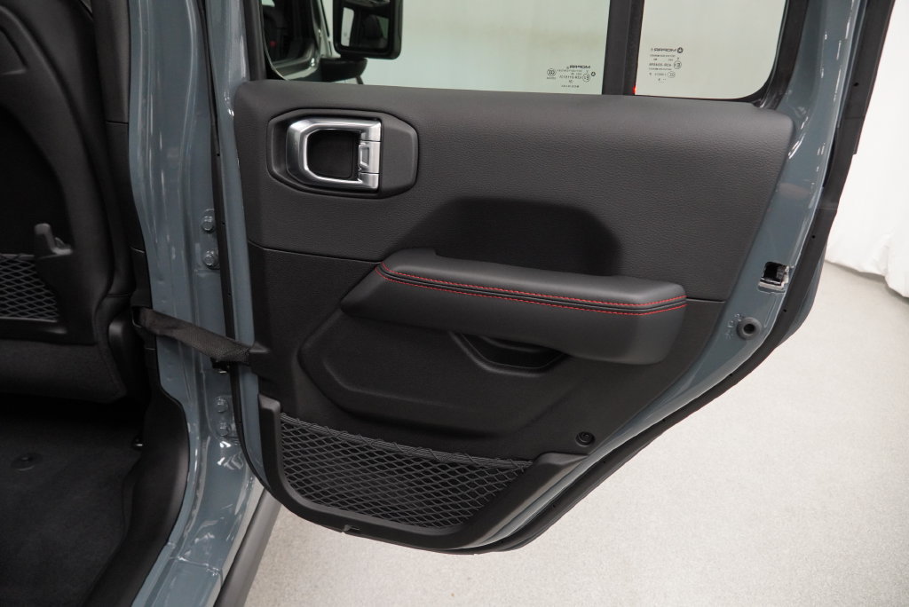New 2026 Jeep Wrangler Unlimited Rubicon AWD/4WD image 32