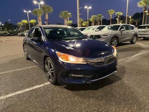 Used 2017 Honda Accord Sport image 4