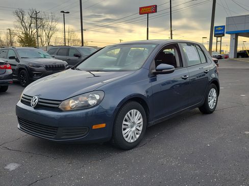 Used 2013 Volkswagen Golf 4-Door image 2