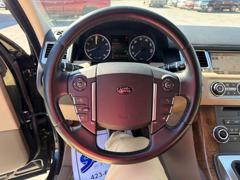 Used 2012 Land Rover Range Rover Sport HSE image 17