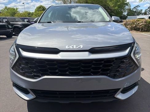 Used 2024 Kia Sportage EX image 8