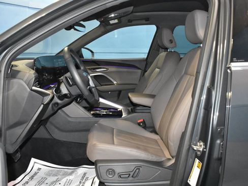Certified 2025 Audi Q5 2.0T Premium w/ Convenience Package image 7