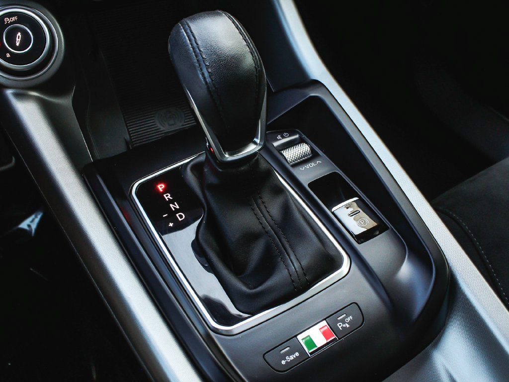 Used 2024 Alfa Romeo Tonale Veloce AWD/4WD image 25