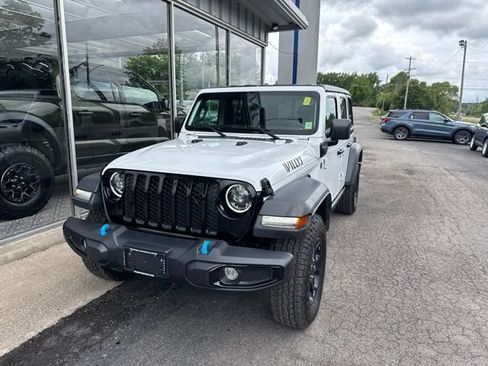 Used 2023 Jeep Wrangler Unlimited AWD/4WD image 3