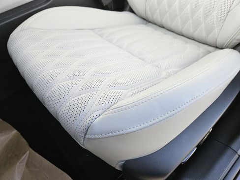 New 2026 Mitsubishi Outlander SEL image 8