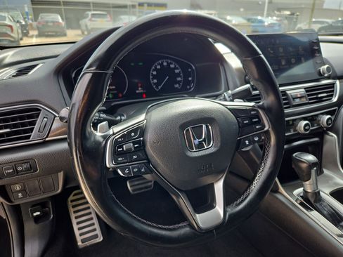Used 2019 Honda Accord Sport image 16