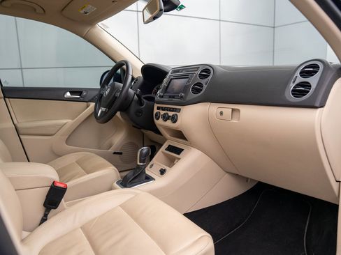 Used 2016 Volkswagen Tiguan SEL image 24