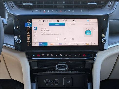 New 2026 Jeep Grand Cherokee L Limited w/ Limited Altitude Package AWD/4WD image 14