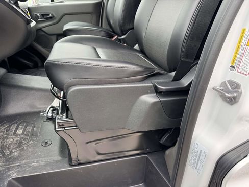 New 2026 Ford Transit 250 Low Roof RWD image 17