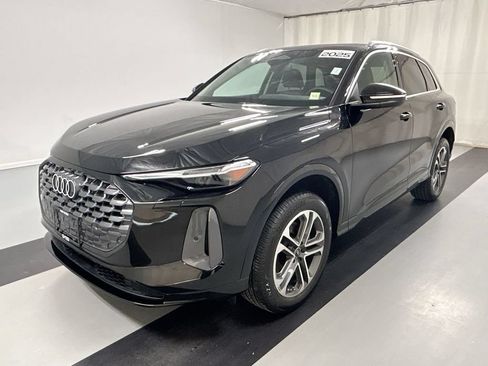 Used 2025 Audi Q5 Premium Plus w/ Premium Plus AWD/4WD image 5