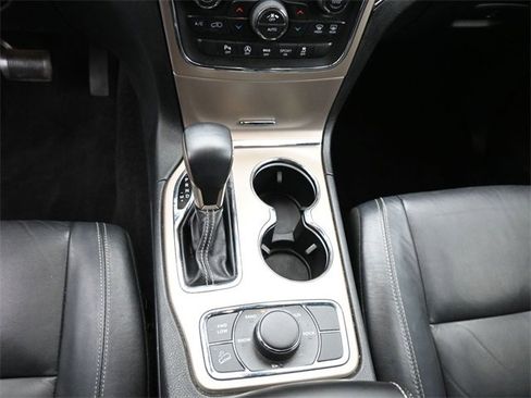 Used 2017 Jeep Grand Cherokee Limited image 31
