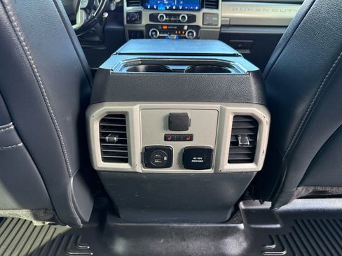 Used 2022 Ford F350 Lariat w/ FX4 Off-Road Package image 25