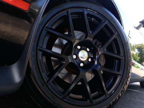 Used 2015 Dodge Challenger R/T Scat Pack w/ Scat Pack Appearance Package image 40