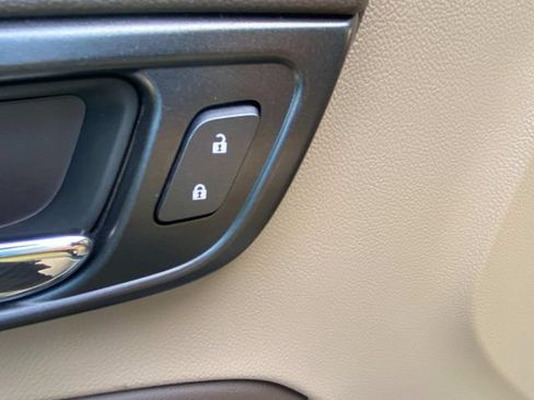 Used 2017 Chevrolet Tahoe Premier AWD/4WD image 14