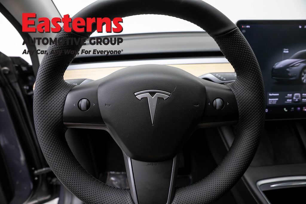 Used 2022 Tesla Model Y Long Range AWD/4WD image 12