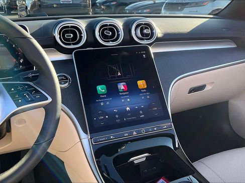 Used 2025 Mercedes-Benz CLE 300 4MATIC Cabriolet image 8